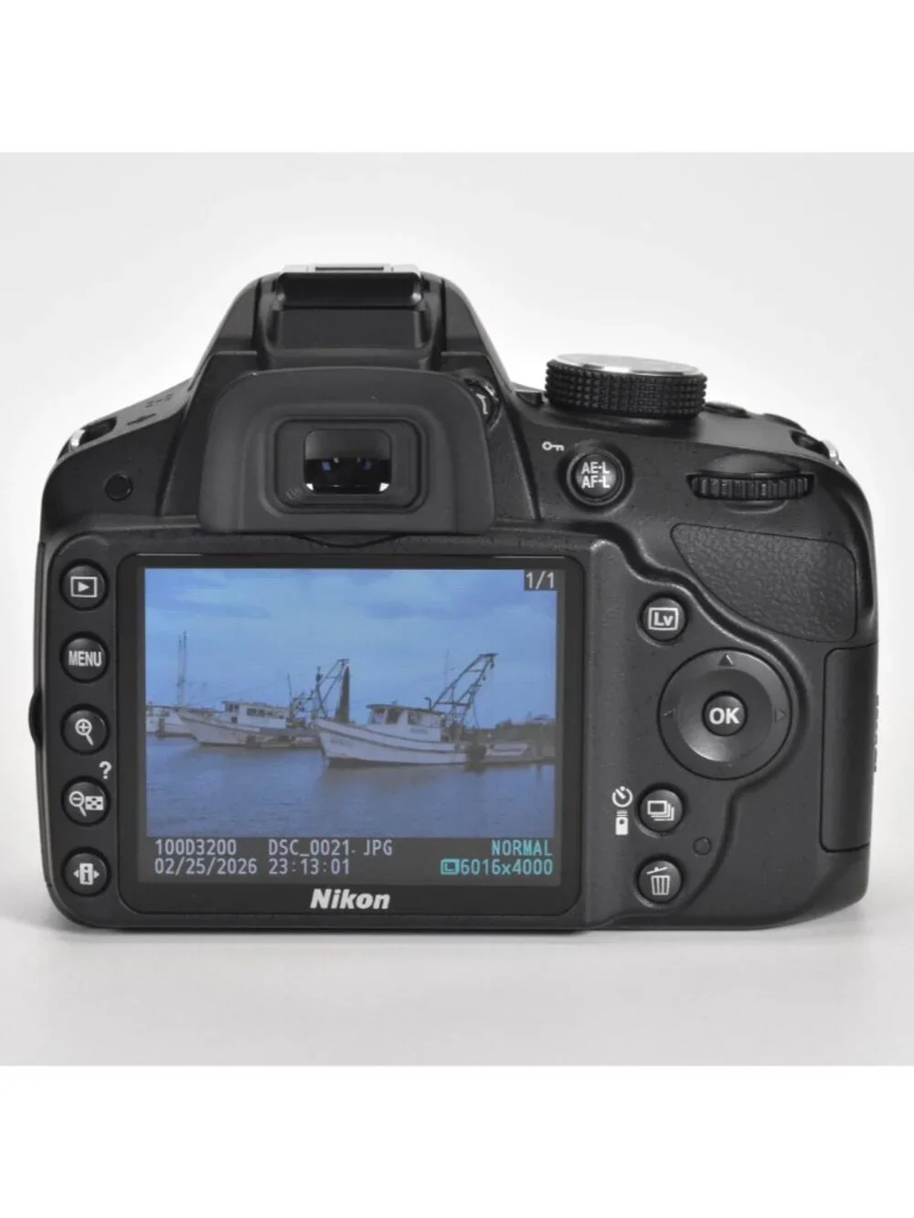 Nikon d3200 dslr